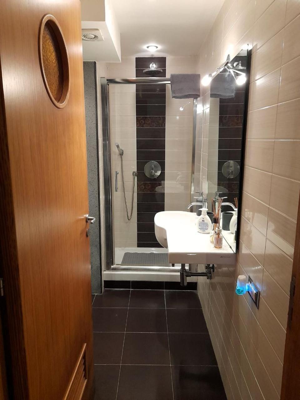 Toledo 27, A Due Passi Da Piazza Del Plebiscito Apartment Naples Exterior photo